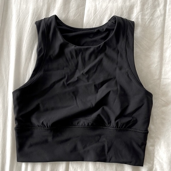 Lululemon high neck cropped tank. Dot confirmed size 8. Excellent condition. - Picture 1 of 4